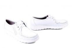 SOLO 068SZ biały gr, półbuty damskie. Białe półbuty wsuwane Solo, bez wzorów, bez obcasa. Za 264.90 zł.