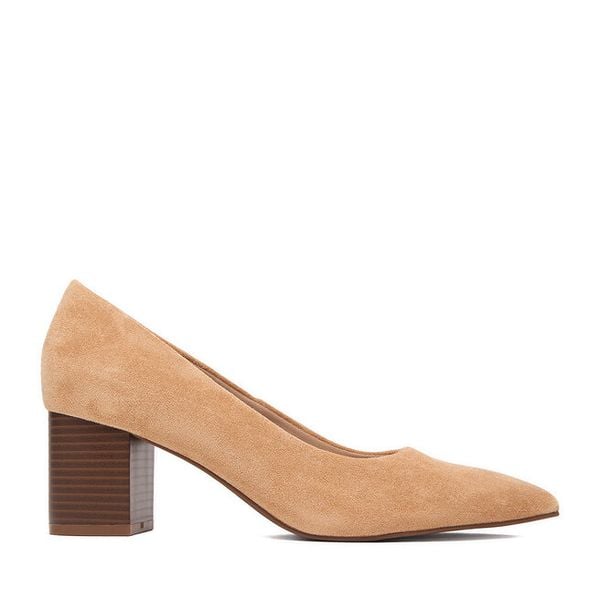 Czółenka JENNY. Brązowe czółenka Jenny, bez wzorów, bez obcasa, bez zapięcia. Za 129.99 zł.