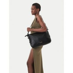 Torebka Liu Jo. Czarne torebki klasyczne Liu Jo, bez wzorów, klasyczne, bez dodatków. Za 639.99 zł.