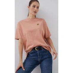 Lyle & Scott t-shirt bawełniany kolor pomarańczowy. Brązowe t-shirty Lyle & Scott, l, z aplikacjami, z bawełny, bez kołnierzyka, bez ramiączek. W wyprzedaży za 104.99 zł.