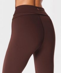 Legginsy sportowe dla kobiet z kopertowym tyłem Carpatree Balletcore. Brązowe legginsy Carpatree, bez wzorów, z nylonu, sportowe. Za 175.99 zł.