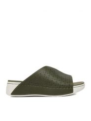 Go Soft Klapki CEO-R26SS02248 Zielony. Zielone klapki GO SOFT, bez wzorów, ze skóry, bez obcasa, bez zapięcia. Za 119.99 zł.