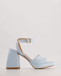 NIEBIESKIE SANDAŁY 2167P019P1 CIELO. Niebieskie sandały Venezia, bez wzorów, ze skóry, bez obcasa, bez zapięcia. Za 299.00 zł.