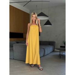 Sukienka Belle Yellow. Żółte sukienki ClothStore, bez wzorów, z wiskozy, bez kołnierzyka, bez ramiączek. W wyprzedaży za 96.75 zł.