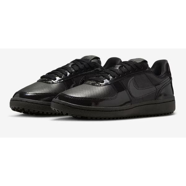 Buty Sportowe Damskie Nike W Field General. Czarne buty do biegania Nike, bez wzorów, ze skóry, bez zapięcia, do biegania. Za 396.00 zł.