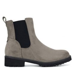 Botki JENNY. Szare botki Jenny, bez wzorów, bez obcasa, na płaskiej podeszwie, bez zapięcia. Za 143.99 zł.
