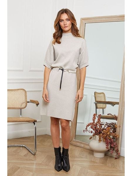 Joséfine Sukienka dzianinowa "Beka" w kolorze beżowym rozmiar: S. Brązowe sukienki Joséfine, na co dzień, s, bez wzorów, z dzianiny, bez kołnierzyka, bez ramiączek, midi, proste. Za 157.73 zł.