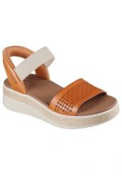 Sandały SKECHERS BOBS SUN RAY STEP ASIDE Brązowy. Brązowe sandały Skechers, bez wzorów, z materiału, bez obcasa, bez zapięcia. Za 322.99 zł.