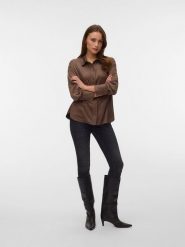 Vero Moda Koszula w kolorze brązowym rozmiar: M. Brązowe koszule Vero Moda, m, bez wzorów, ze skóry, bez kołnierzyka, bez ramiączek. Za 104.95 zł.