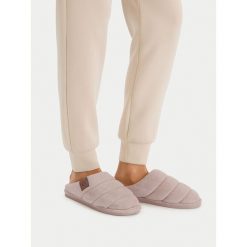 Kapcie G-Star. Brązowe kapcie G-Star, bez wzorów. Za 89.99 zł.
