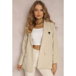 Jasnobeżowa Marynarka Caladina. Brązowe marynarki i żakiety Renee, z aplikacjami, z tkaniny, eleganckie, bez ramiączek. W wyprzedaży za 111.99 zł.