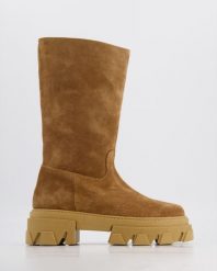 BOTKI DAMSKIE 7745226 MIL DESE. Botki Venezia, bez wzorów, ze skóry, bez obcasa, bez zapięcia. Za 189.00 zł.