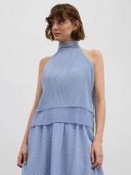 BGN Bluzka w kolorze błękitnym rozmiar: 34. Niebieskie bluzki BGN, bez wzorów, bez kołnierzyka, bez ramiączek. Za 78.66 zł.