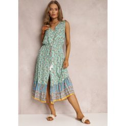 Miętowa Sukienka z Wiskozy Walnia. Zielone sukienki Renee, l, z aplikacjami, z wiskozy, boho, bez kołnierzyka, bez ramiączek, maxi. W wyprzedaży za 55.99 zł.