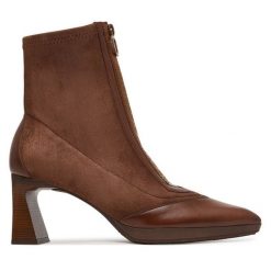 Botki Hispanitas. Brązowe botki Hispanitas, bez wzorów, bez obcasa, na słupku, bez zapięcia. Za 789.99 zł.
