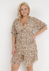 Beżowa Sukienka Balapus. Brązowe sukienki Born2be, l, bez wzorów, eleganckie, bez kołnierzyka, bez ramiączek, mini, kopertowe. Za 189.99 zł.