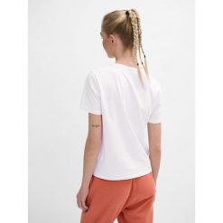 Koszulka damska Hummel Legacy. Białe t-shirty sportowe Hummel, bez wzorów, bez ramiączek, do piłki nożnej. Za 104.00 zł.