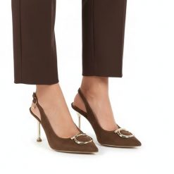Czółenka damskie Chebello, cholewka ze skóry naturalnej welurowej z odkrytą piętą i smukłym noskiem ozdobione metaliczną klamrą osadzone na cienkim o. Brązowe czółenka CheBello, z aplikacjami, ze skóry, eleganckie, bez obcasa, na szpilce, bez zapięcia. Za 539.00 zł.