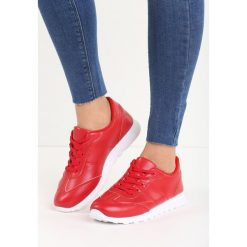 Czerwone Buty Sportowe Top Secret. Czerwone buty sportowe lifestyle Born2be, bez wzorów, z materiału, sportowe, bez zapięcia. Za 29.99 zł.