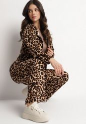 Brązowy Komplet Dresowy w Panterkę Bluza i Szerokie Spodnie Edilessa. Brązowe bluzy Born2be, m, bez wzorów, z dresówki, eleganckie, bez ramiączek, z kapturem. W wyprzedaży za 76.49 zł.