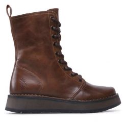 Botki Fly London. Brązowe botki Fly London, bez wzorów, bez obcasa, na płaskiej podeszwie, bez zapięcia. Za 599.99 zł.