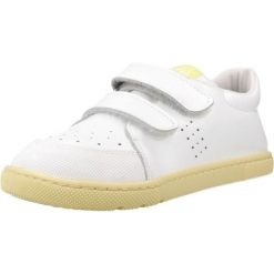 Buty TITANITOS L540 IKER Żółty. Żółte buty trekkingowe TITANITOS, bez wzorów, ze skóry, bez zapięcia, trekkingowe. Za 242.99 zł.