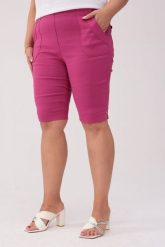 Komfortowe amarantowe spodnie bermudy PLUS SIZE XXL OVERSIZE. Czerwone spódnice Nasi partnerzy, plus size, bez wzorów, z elastanu, mini, oversize. W wyprzedaży za 85.40 zł.