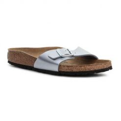 Klapki damskie Birkenstock Madrid. Szare klapki Birkenstock, bez wzorów, z materiału, bez obcasa, bez zapięcia. Za 249.00 zł.