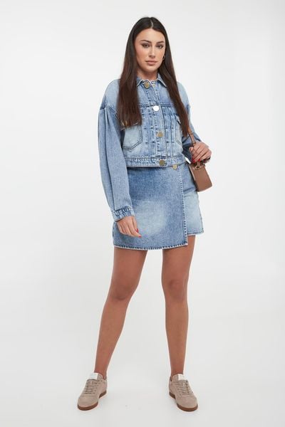 Spódnico-szorty jeansowe ARMANI EXCHANGE. Spódnice Armani Exchange, m, bez wzorów, z jeansu. W wyprzedaży za 433.30 zł.