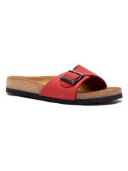 Comfortfusse Skórzane klapki w kolorze czerwonym rozmiar: 38. Czerwone klapki Comfortfüße, bez wzorów, z nubiku, klasyczne, z otwartym noskiem, bez obcasa, bez zapięcia. Za 214.95 zł.
