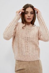Sweter z ozdobnym splotem pudrowo-różowy. Czerwone swetry MOODO, s, bez wzorów, z poliesteru, bez ramiączek. W wyprzedaży za 74.99 zł.