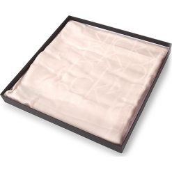 Chusta CALVIN KLEIN - Tina Sp Scarf Giftpack K60K603961 619. Brązowe chusty Calvin Klein, z materiału. W wyprzedaży za 229.00 zł.