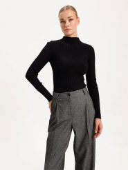 BGN Sweter w kolorze czarnym rozmiar: 38. Czarne swetry BGN, bez wzorów, bez ramiączek. Za 101.23 zł.