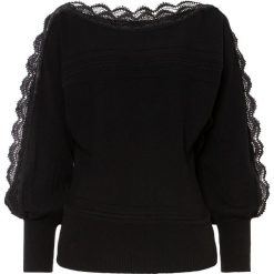 Sweter z dzianiny o gładkim splocie drobnych oczek. Czarne swetry bonprix, bez wzorów, z dzianiny, bez ramiączek. Za 119.99 zł.