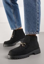 Czarne Botki w Stylu Mokasynów z Elegancką Aplikacją Elinney. Czarne botki Born2be, z aplikacjami, z jeansu, eleganckie, bez obcasa, na płaskiej podeszwie, bez zapięcia. Za 129.99 zł.