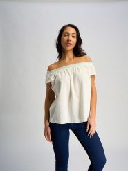 Marks & Spencer Bluzka w kolorze kremowym rozmiar: 46. Brązowe bluzki Marks & Spencer, bez wzorów, z bawełny, bez kołnierzyka, bez ramiączek. Za 57.60 zł.