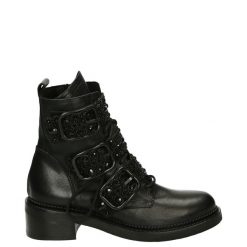 CZARNE BOTKI Z OZDOBNYMI PASKAMI MU3571 GA-C NERO. Czarne botki Venezia, bez wzorów, ze skóry, bez obcasa, bez zapięcia. Za 349.00 zł.