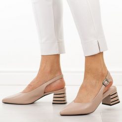 Beżowe czółenka damskie na obacasie Vinceza 62285. Brązowe czółenka VINCEZA, na lato, bez wzorów, ze skóry, eleganckie, bez obcasa, na obcasie, bez zapięcia. Za 179.00 zł.