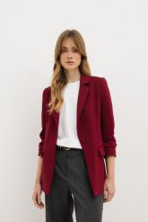 MARYNARKA NANCY BORDOWA XS - Flawless. Czerwone marynarki i żakiety Flawless, xs, bez wzorów, z elastanu, eleganckie, bez ramiączek. W wyprzedaży za 472.00 zł.