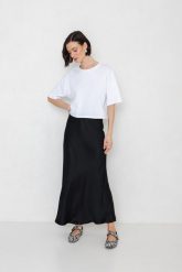 SATYNOWA SPÓDNICA JULITA CZARNA M - Flawless. Czarne spódnice Flawless, na co dzień, m, bez wzorów, z gumy, eleganckie, maxi, dopasowane. Za 390.00 zł.