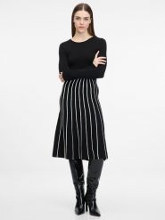 Orsay Sukienka w kolorze czarnym rozmiar: M. Czarne sukienki Orsay, m, bez wzorów, bez kołnierzyka, bez ramiączek, maxi. Za 65.99 zł.