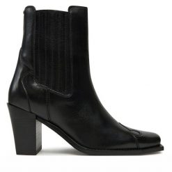 Botki Bronx. Czarne botki Bronx, bez wzorów, bez obcasa, na słupku, bez zapięcia. Za 359.99 zł.