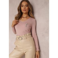 Jasnoróżowy Sweter Carita. Czerwone swetry Renee, m, bez wzorów, z dzianiny, casualowe, bez ramiączek. W wyprzedaży za 38.99 zł.