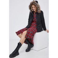 Only Parka damska kolor czarny zimowa. Czarne płaszcze ONLY, na zimę, l, bez wzorów, z tkaniny, z kapturem. W wyprzedaży za 119.90 zł.