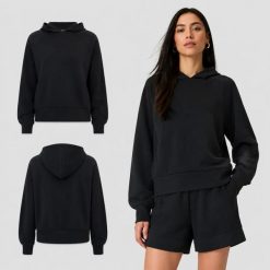 BLUZA DAMSKA 4F DRESOWA NIEROZPINANA Z KAPTUREM Z MODALEM KOLOR CZARNY. Czarne bluzy z kapturem 4f, l, bez wzorów, z dresówki, z kapturem, do biegania. Za 136.00 zł.