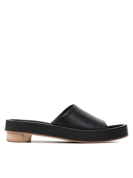 Gino Rossi Klapki 22SS17 Czarny. Czarne klapki Gino Rossi, bez wzorów, ze skóry, bez obcasa, bez zapięcia. Za 299.99 zł.