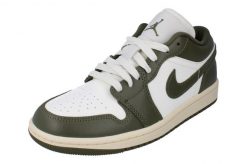 Buty Nike Air Jordan 1 Low Khaki. Białe buty do biegania Nike, bez wzorów, z gumy, bez zapięcia, do biegania, Nike Air Jordan. Za 571.45 zł.