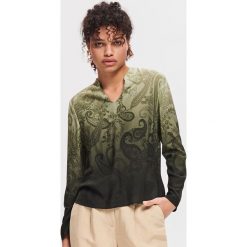 Bluzka z cieniowanym printem - Khaki. Bluzki marki Reserved. Za 89.99 zł.