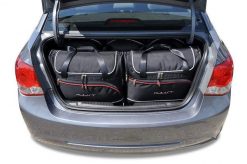 Torby Do Bagażnika Chevrolet Cruze Limousine 2008-2014 5Szt Kjust. Czarne torby podróżne KJUST, bez wzorów, z kauczuku. Za 1,502.00 zł.