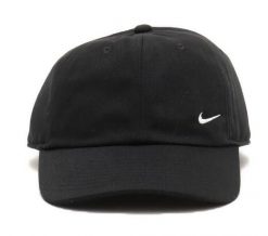 Czapka z daszkiem Nike Club Cap. Czarne czapki z daszkiem Nike, bez wzorów, z materiału. Za 115.99 zł.